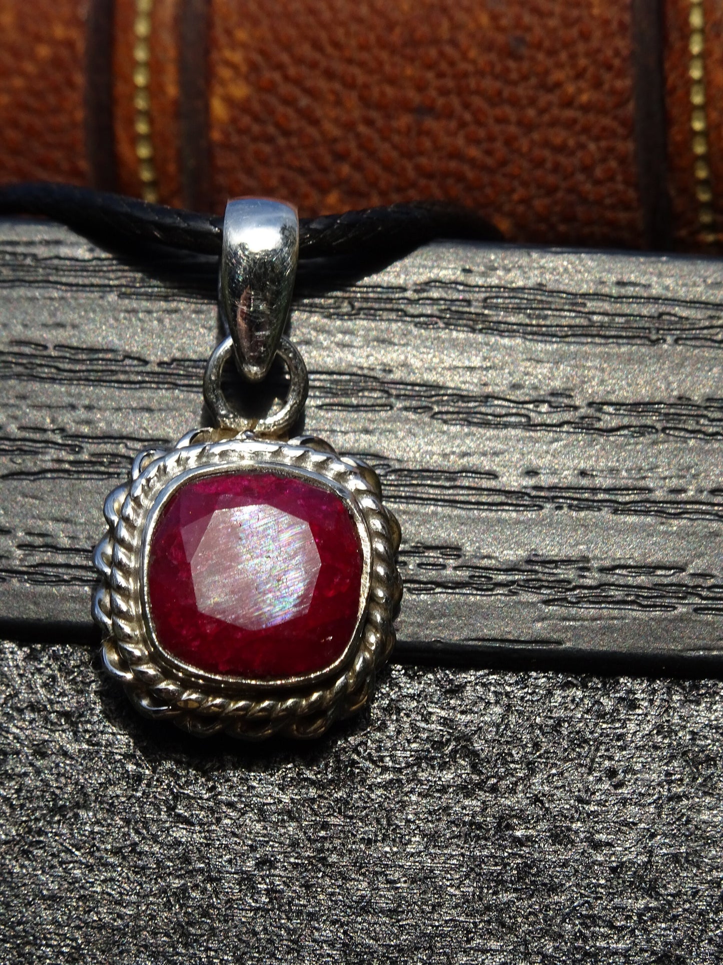 Pendentif "DEMETER" serti en Argent 925