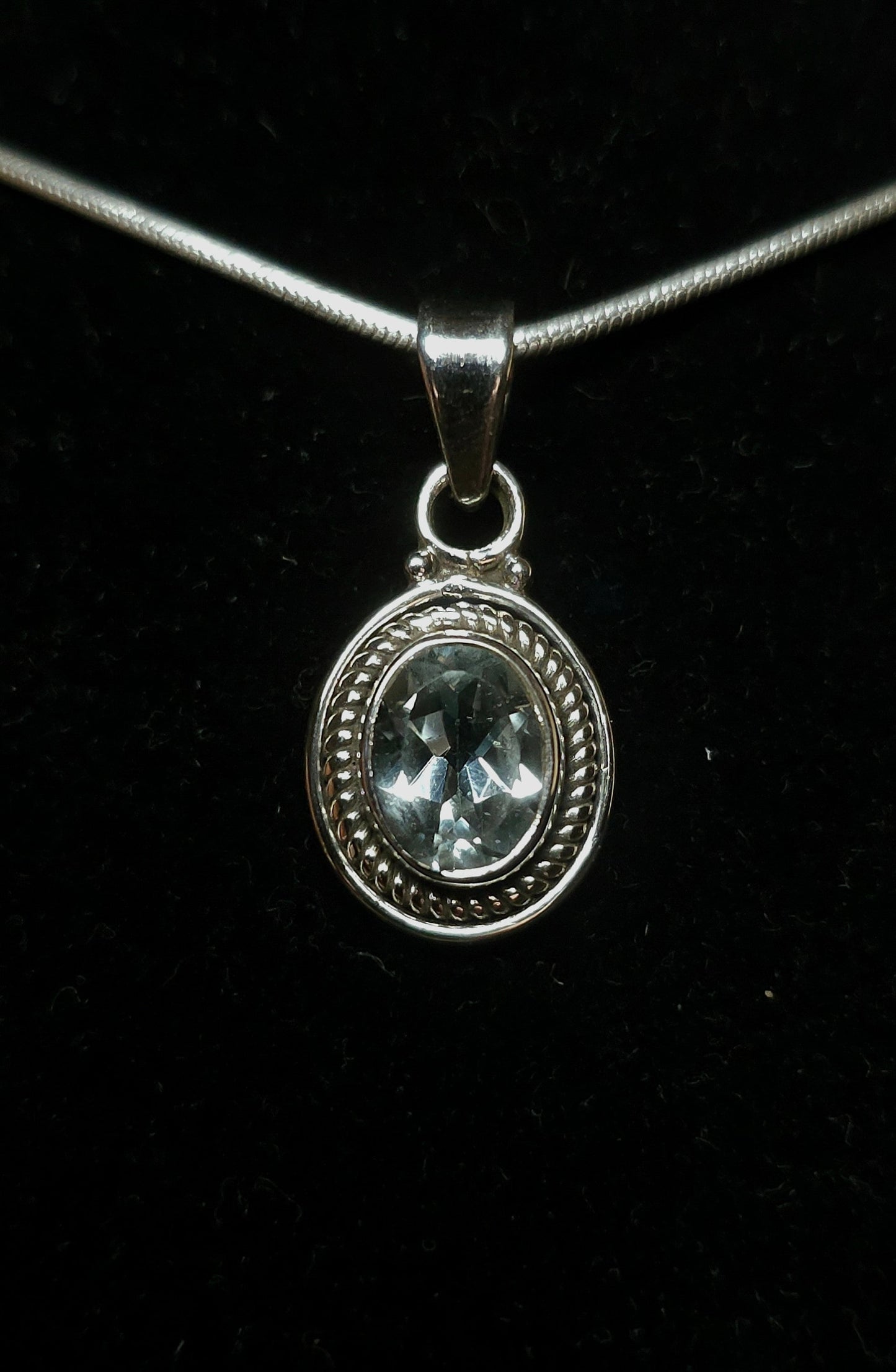 Collier avec Pendentif "ARTEMIS" serti en Argent 925