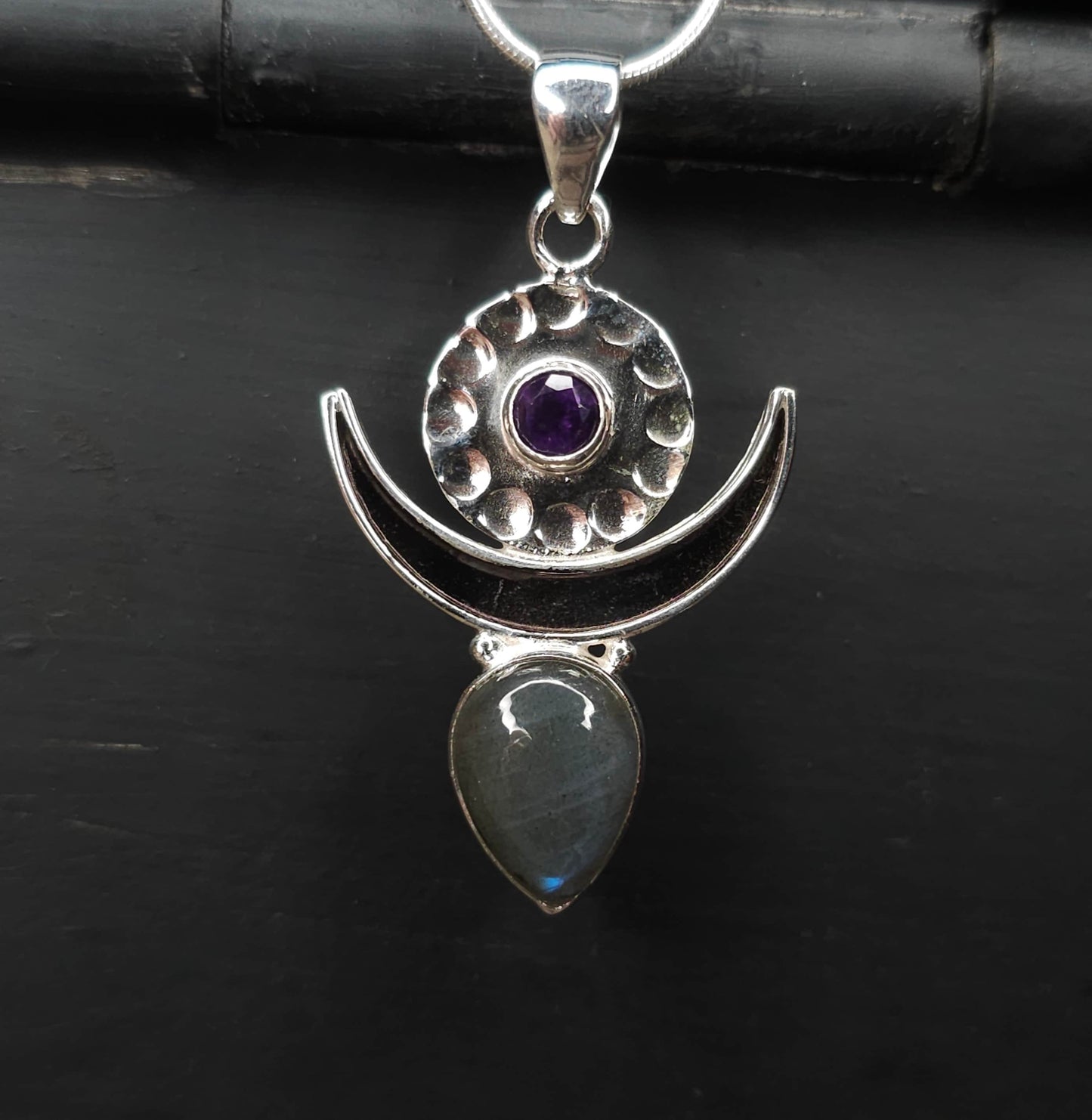 Necklace with “MOONGODDESS” Labradorite &amp; Amethyst Pendant set in 925 Silver