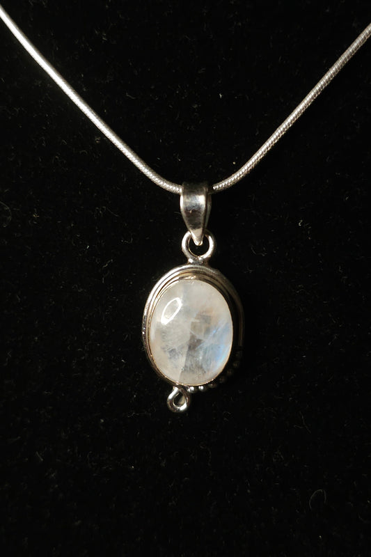 Collier "LILITH" avec Pendentif Moonstone serti en Argent 925