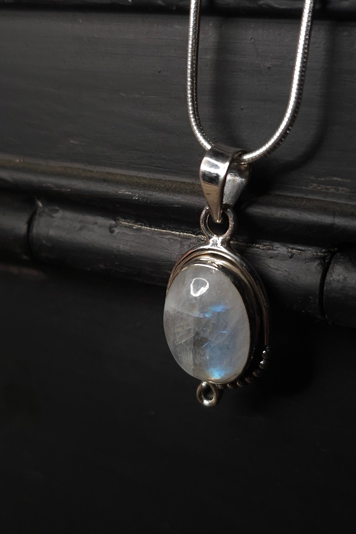 "LILITH" Necklace with Moonstone Pendant set in 925 Silver