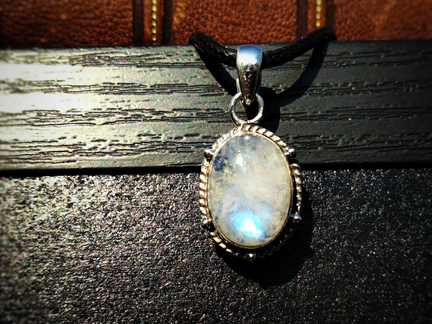 Collier "HERA" avec Pendentif Moonstone serti en Argent 925