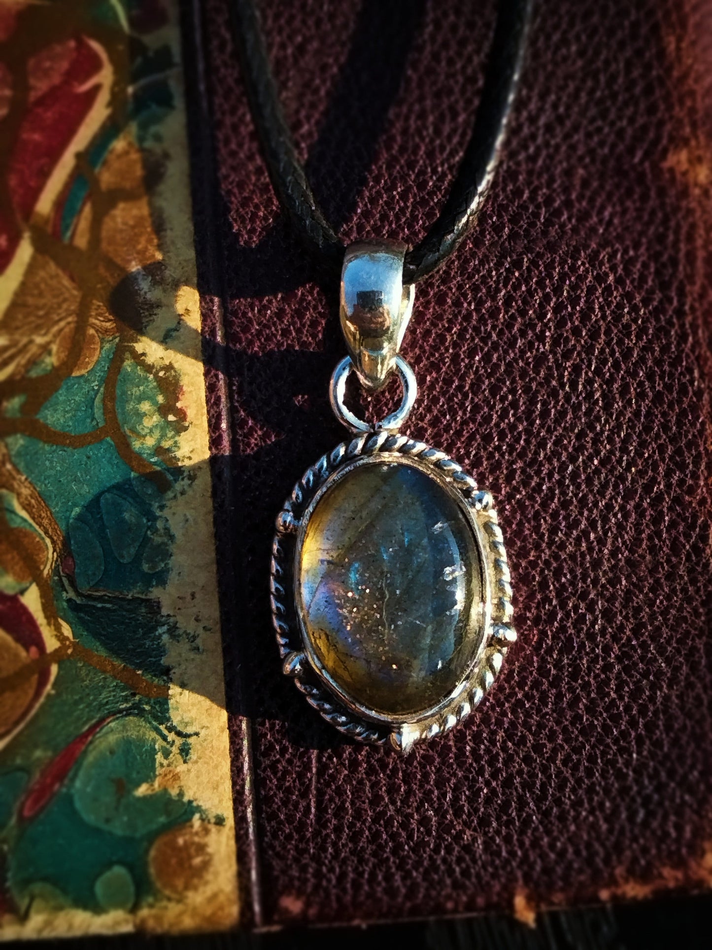 Collier "HERA" avec Pendentif Labradorite serti en Argent 925