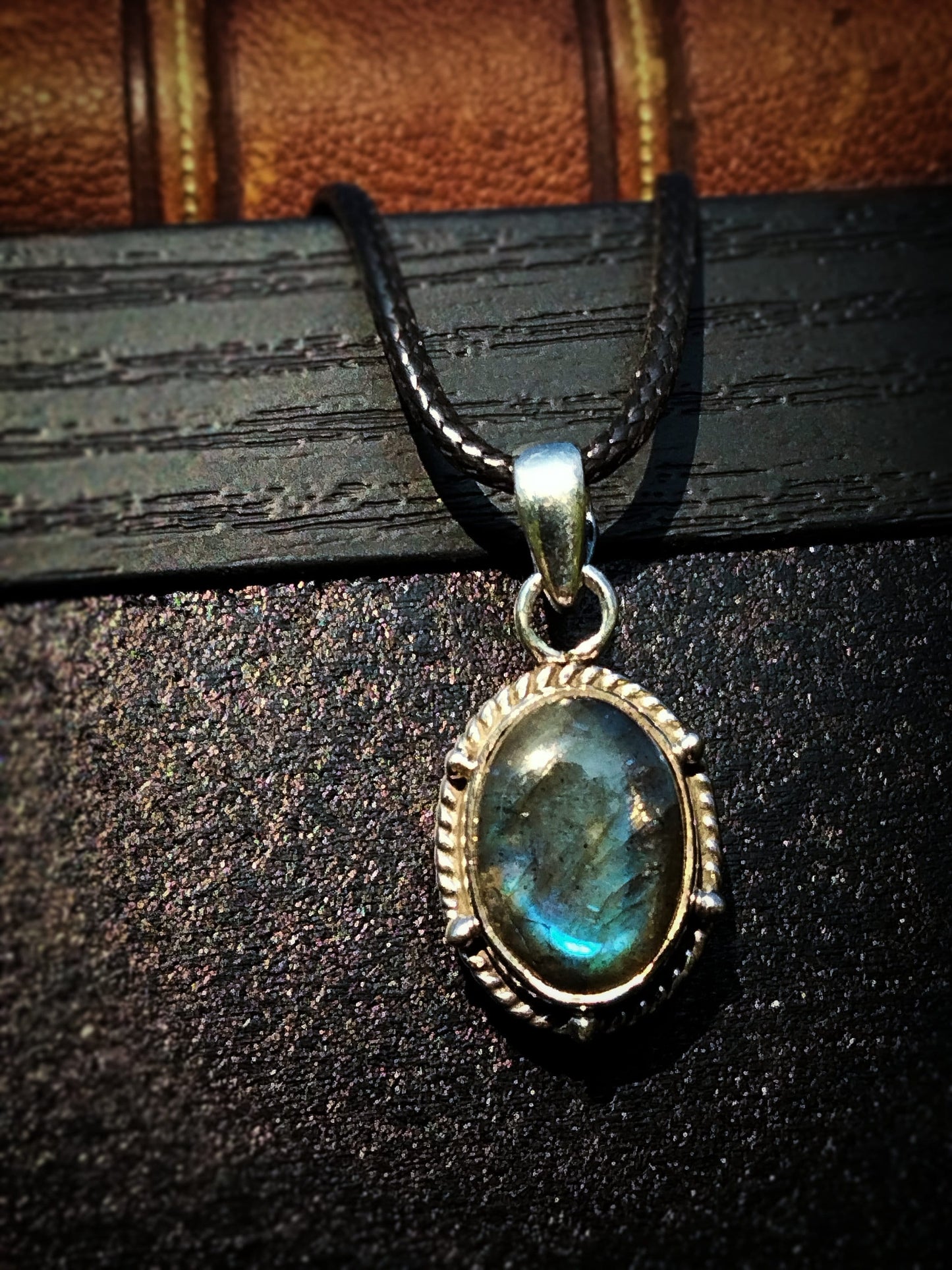 Collier "HERA" avec Pendentif Labradorite serti en Argent 925