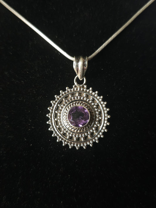 Collier "ATHENA" avec Pendentif Amethyste serti en Argent 925