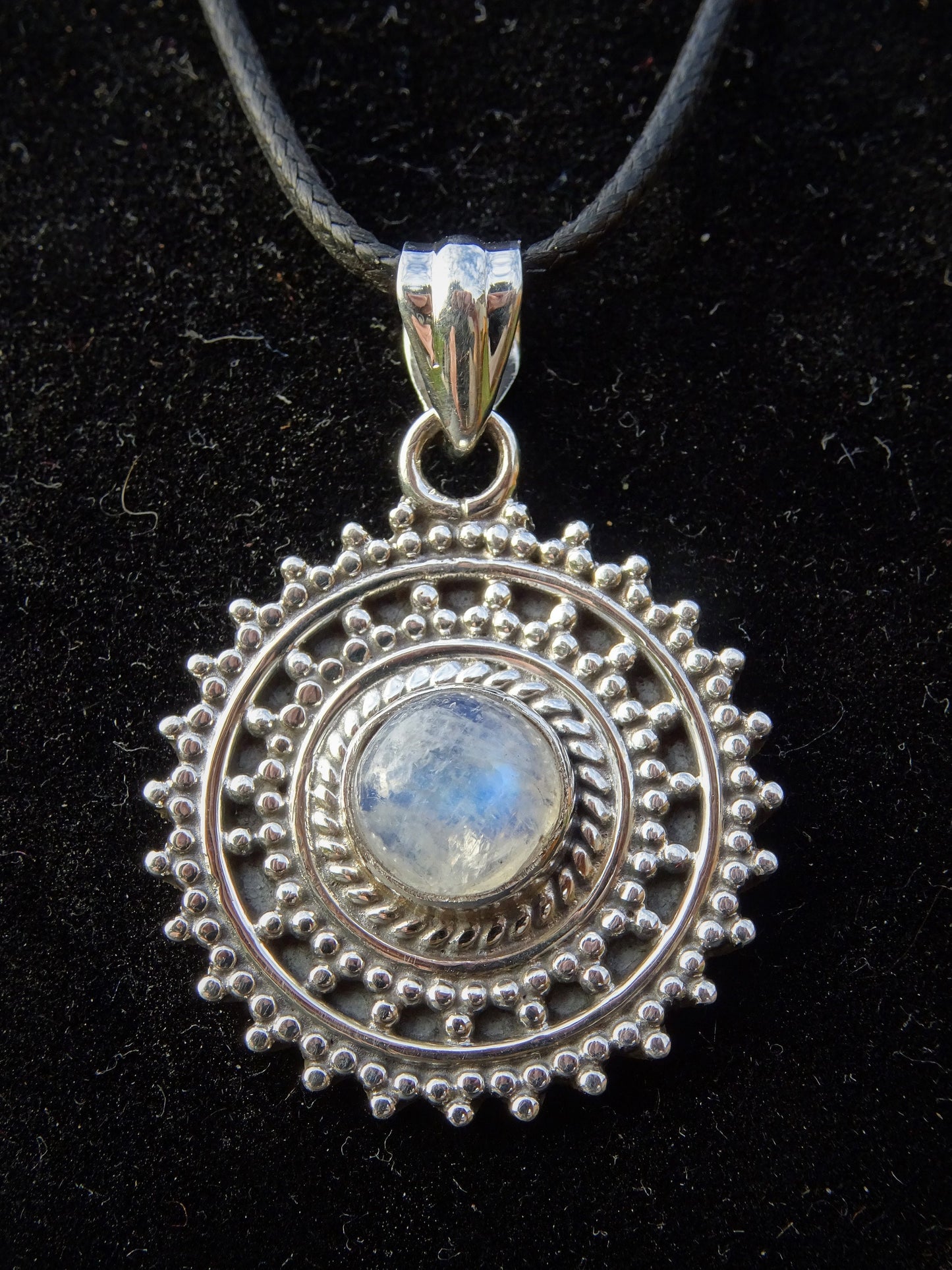 Collier "ATHENA" avec Pendentif Moonstone serti en Argent 925