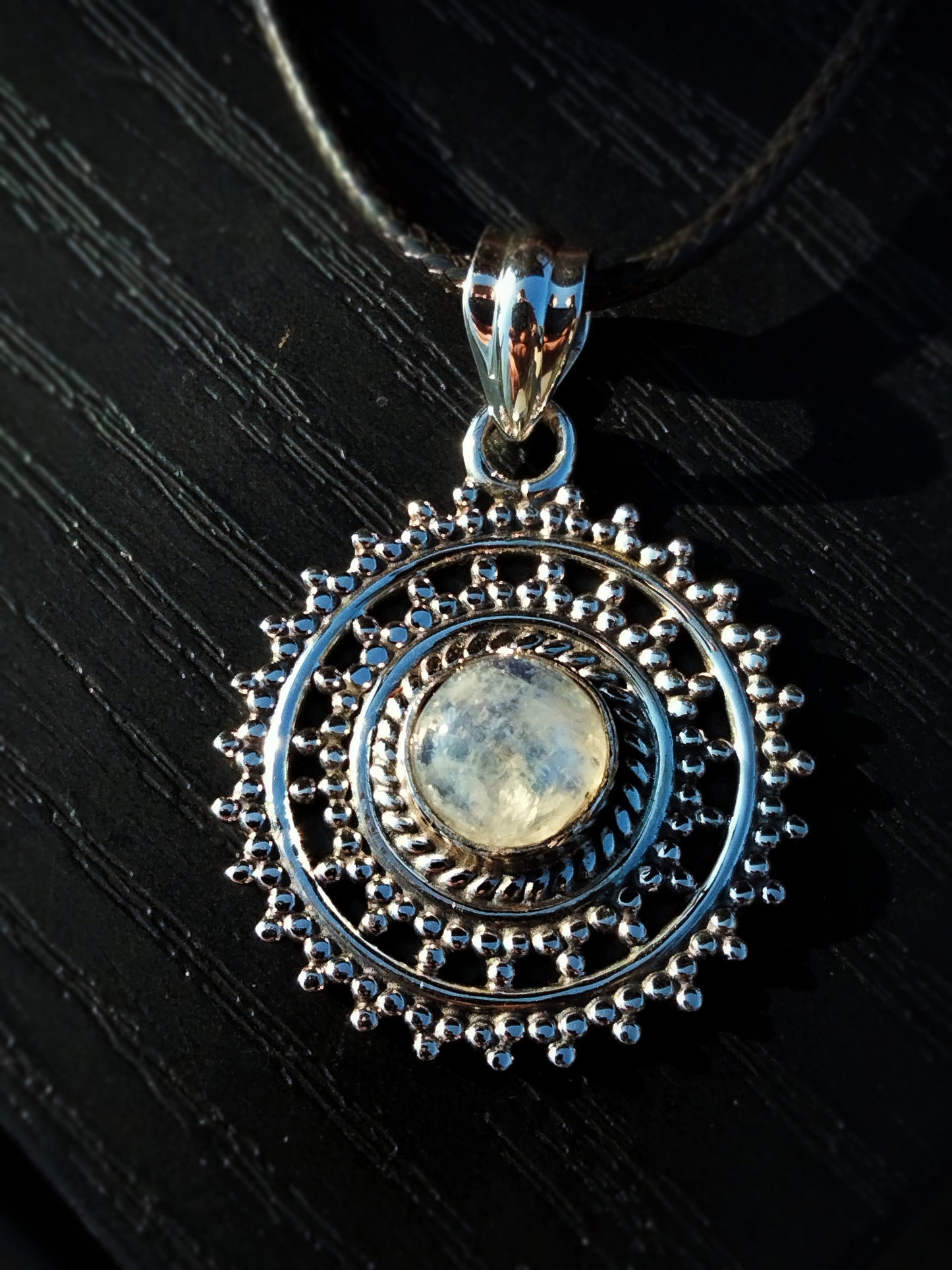 Collier "ATHENA" avec Pendentif Moonstone serti en Argent 925