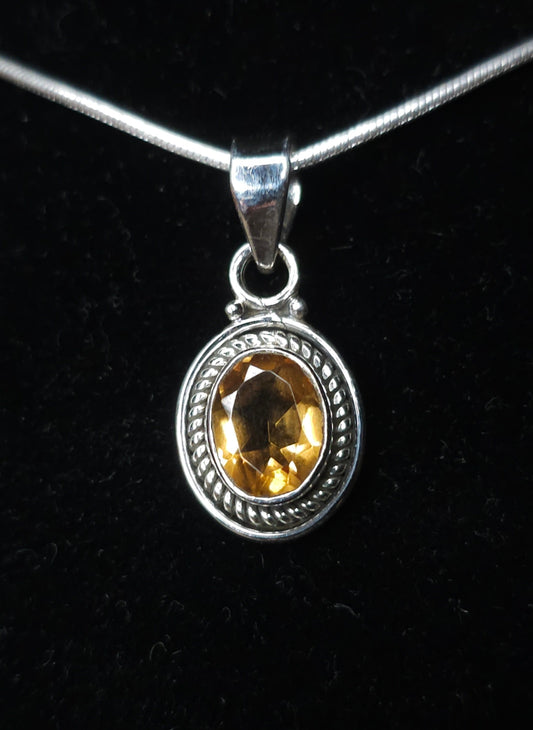 Collier "ARTEMIS" avec Pendentif Citrine serti en Argent 925