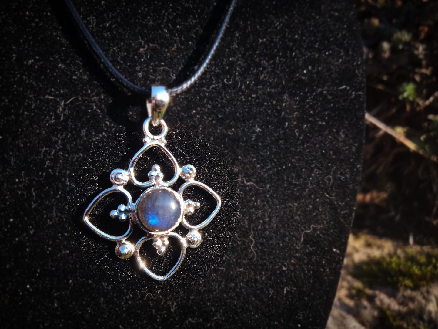 "ISIS" Necklace with Labradorite Pendant set in 925 Silver