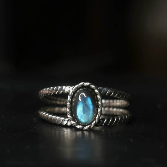 Bague "APHRODITE" avec Labradorite serti en Argent 925