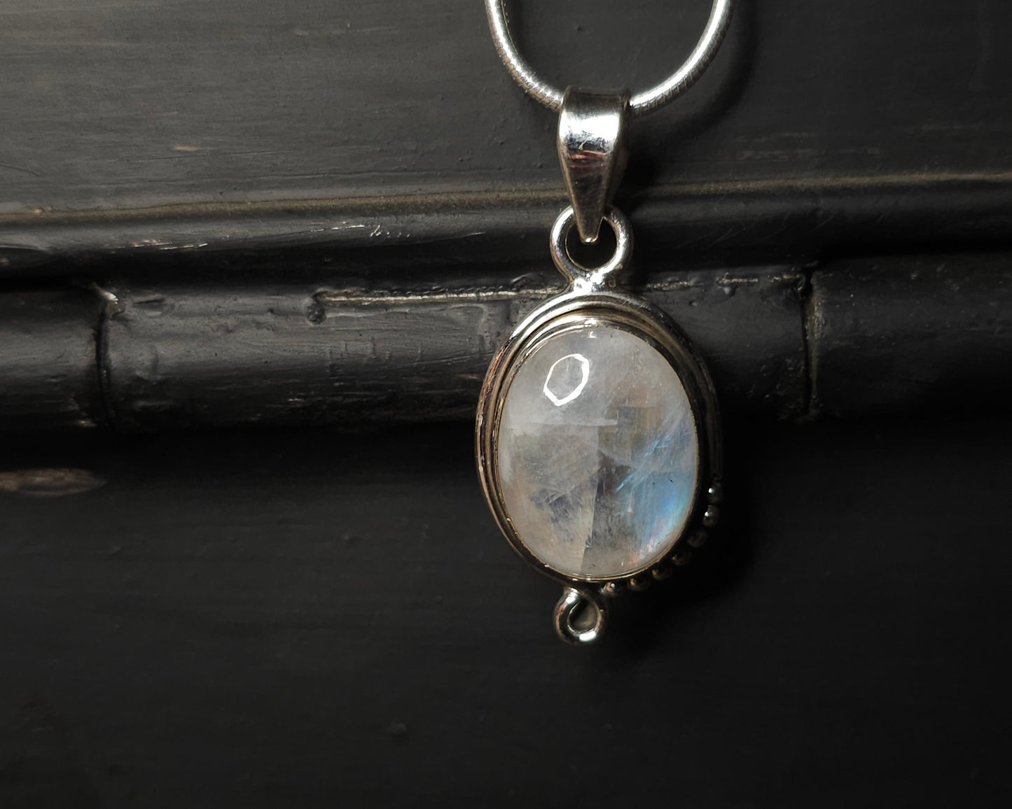 "LILITH" Necklace with Moonstone Pendant set in 925 Silver