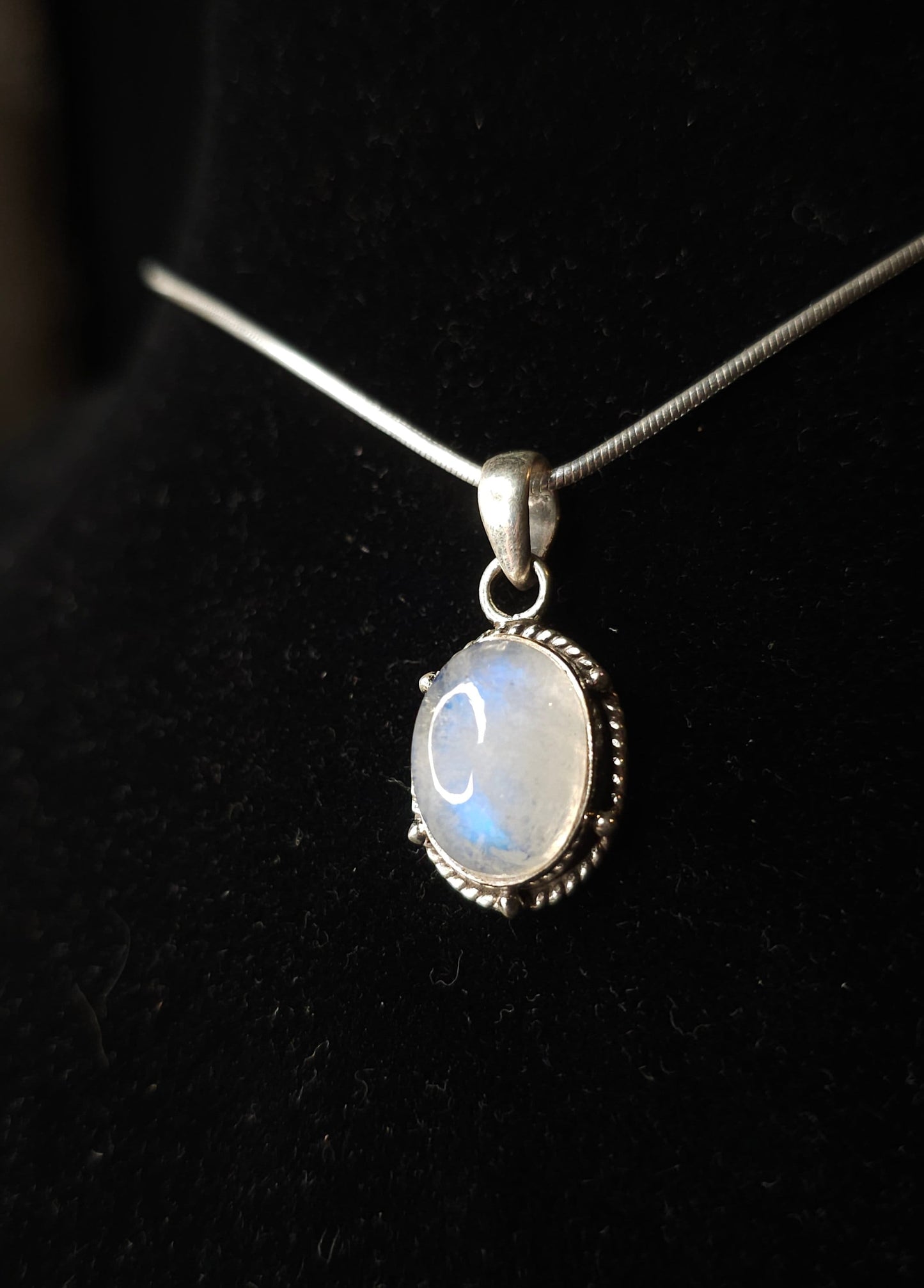 Collier "HERA" avec Pendentif Moonstone serti en Argent 925