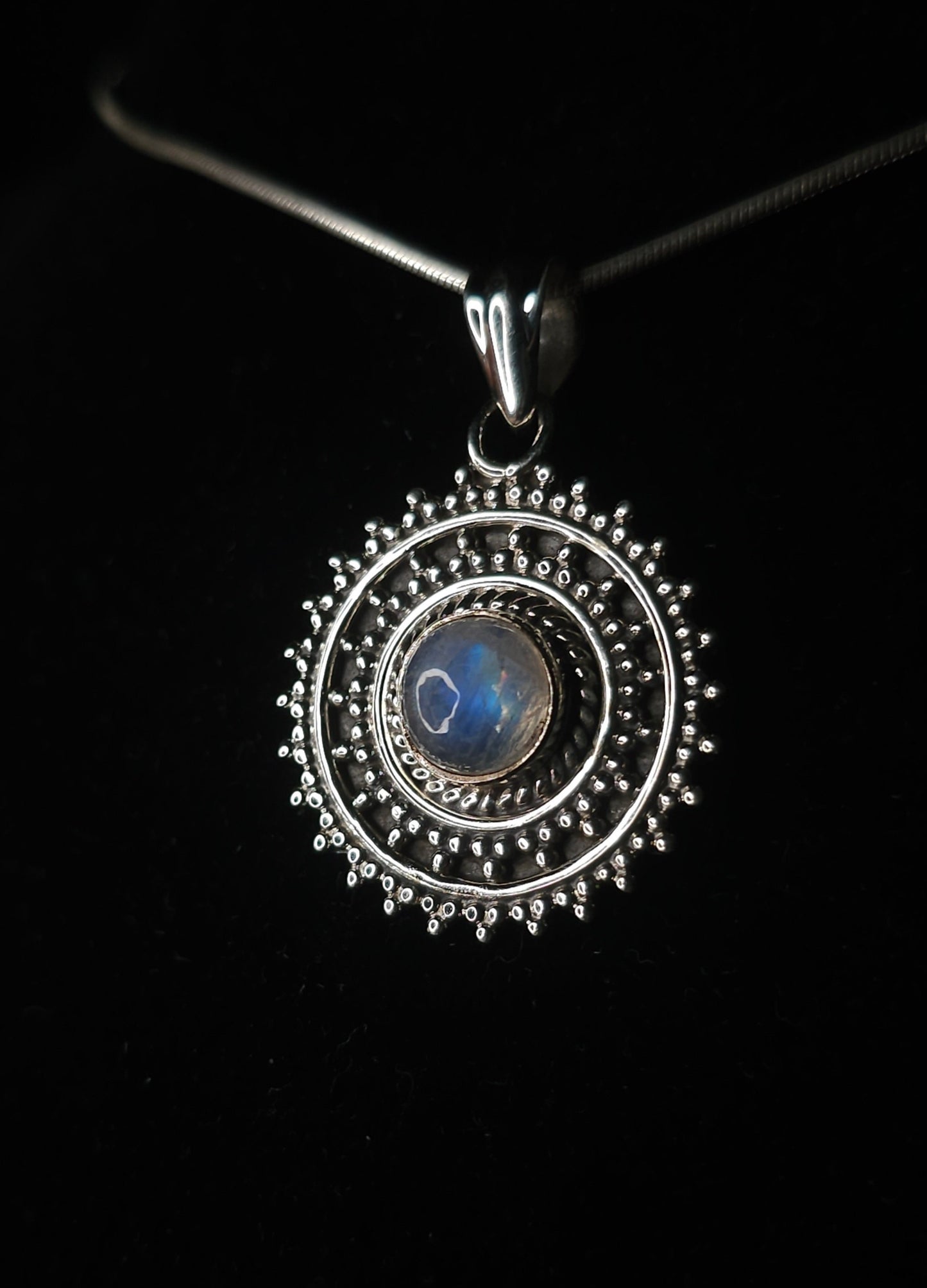 Collier "ATHENA" avec Pendentif Moonstone serti en Argent 925