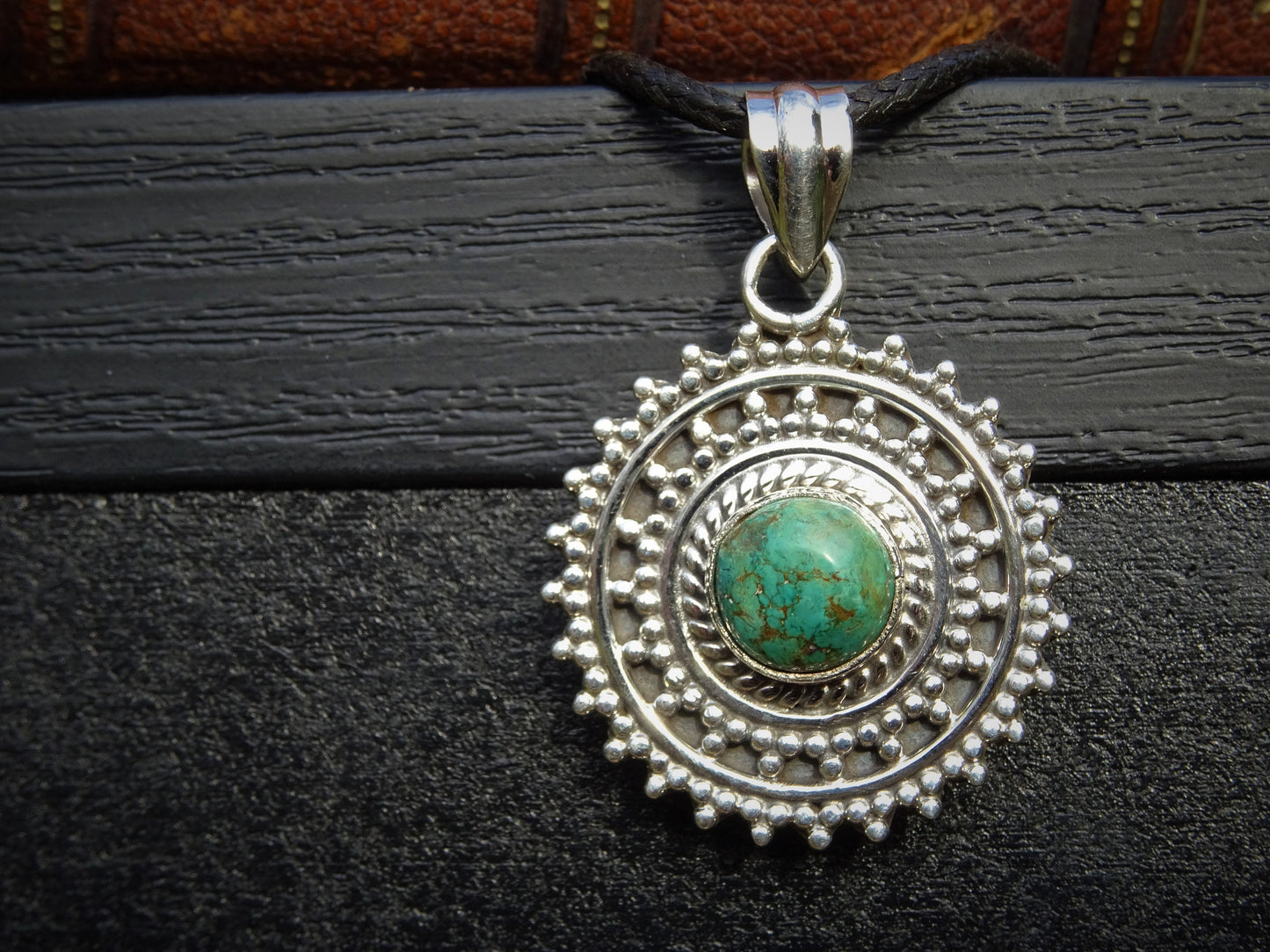 Collier "ATHENA" avec Pendentif Turquoise serti en Argent 925