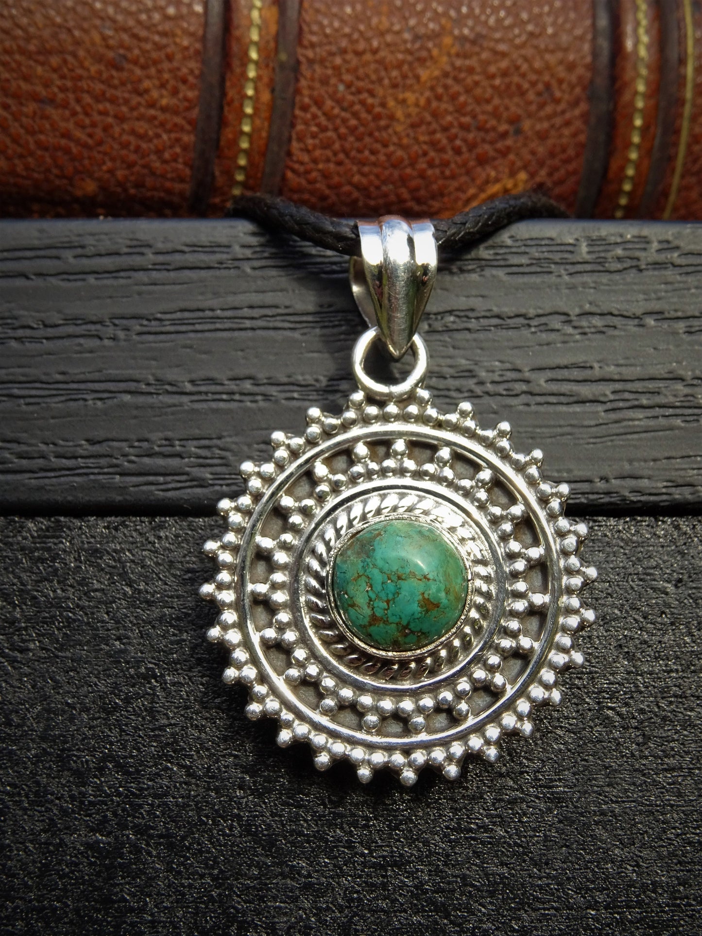 Collier "ATHENA" avec Pendentif Turquoise serti en Argent 925