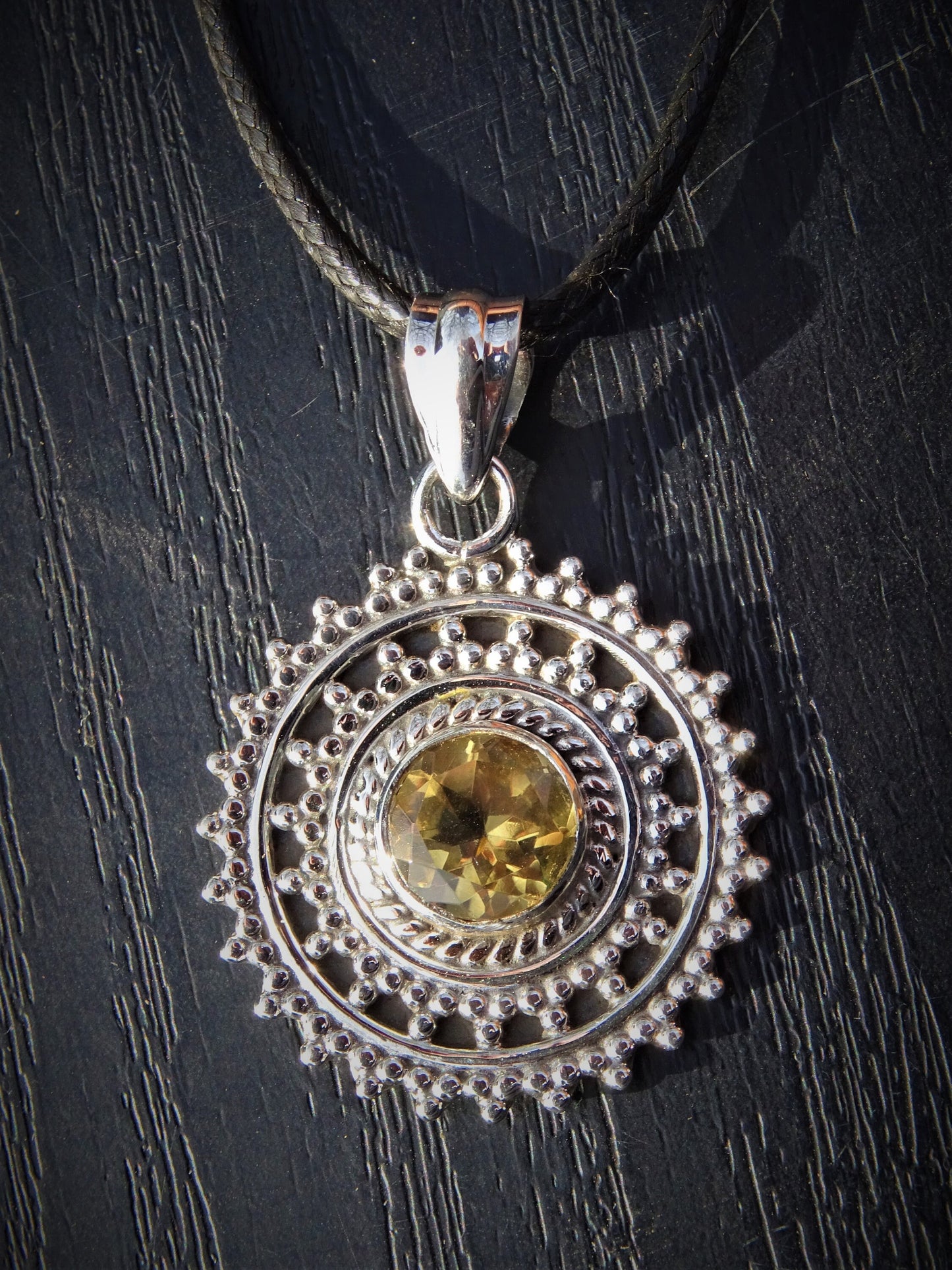 Collier "ATHENA" avec Pendentif Citrine serti en Argent 925