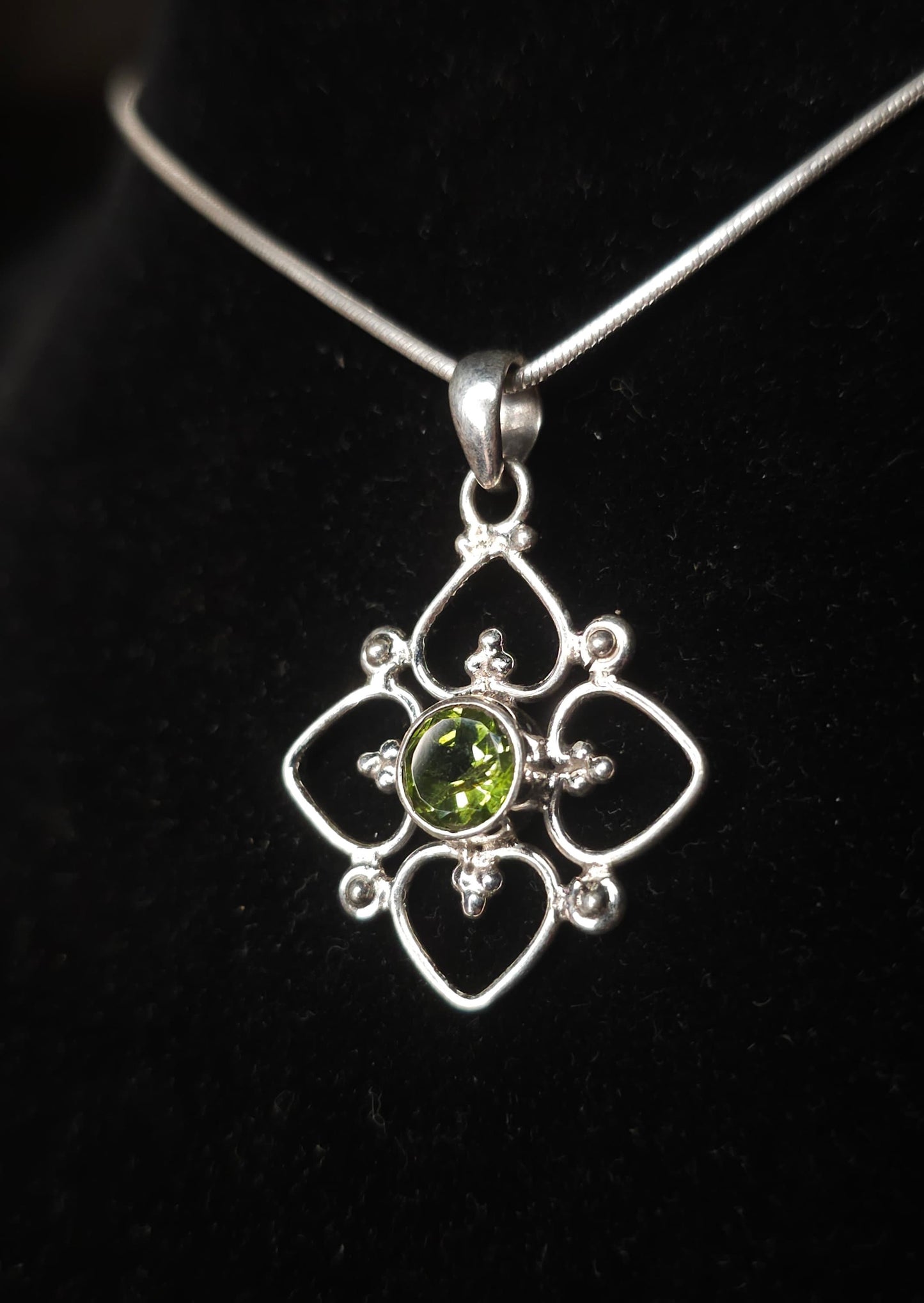 "VENUS" Necklace with Peridot Pendant set in 925 Silver