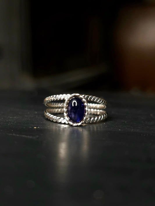 Bague "APHRODITE" avec Iolite serti en Argent 925